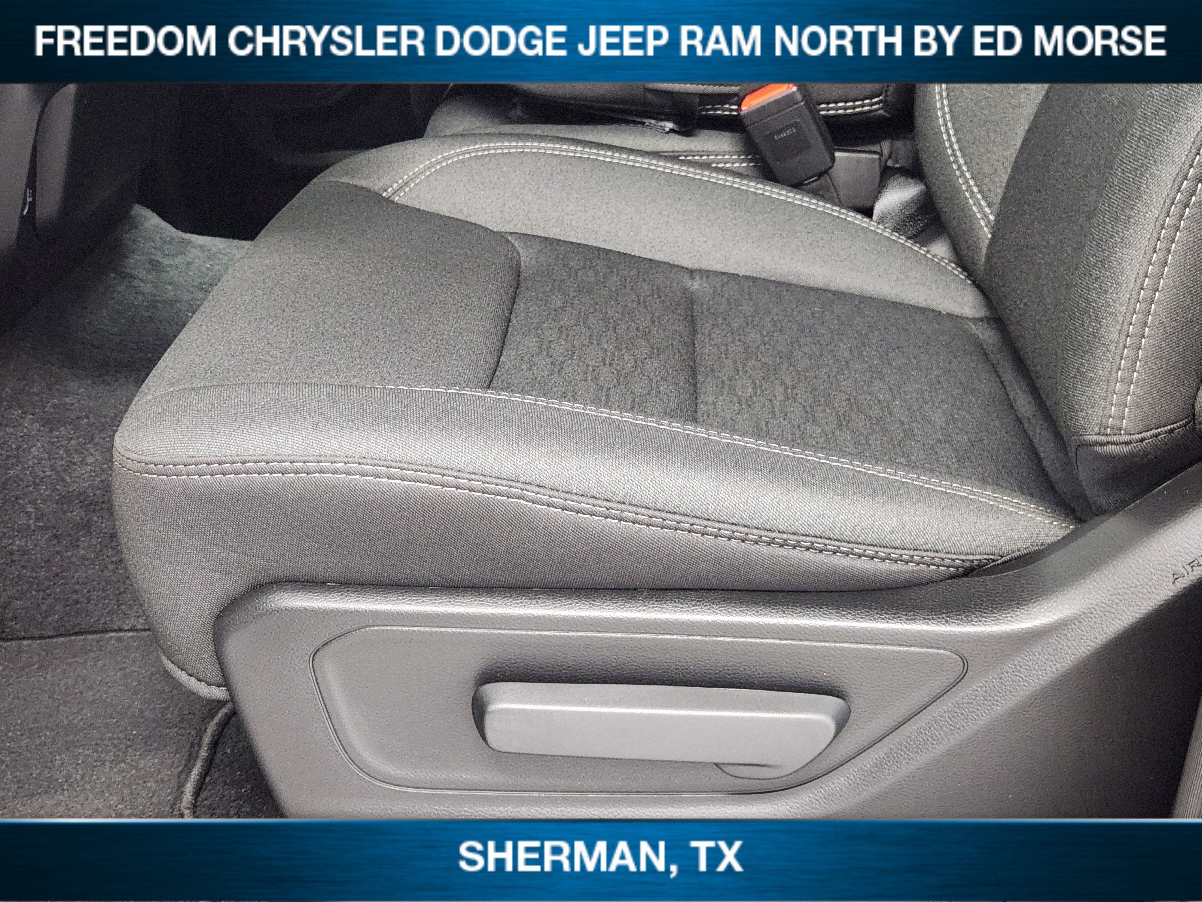 2027 RAM 1500 RAM 1500 EXPRESS CREW CAB 4X4 5'7' BOX