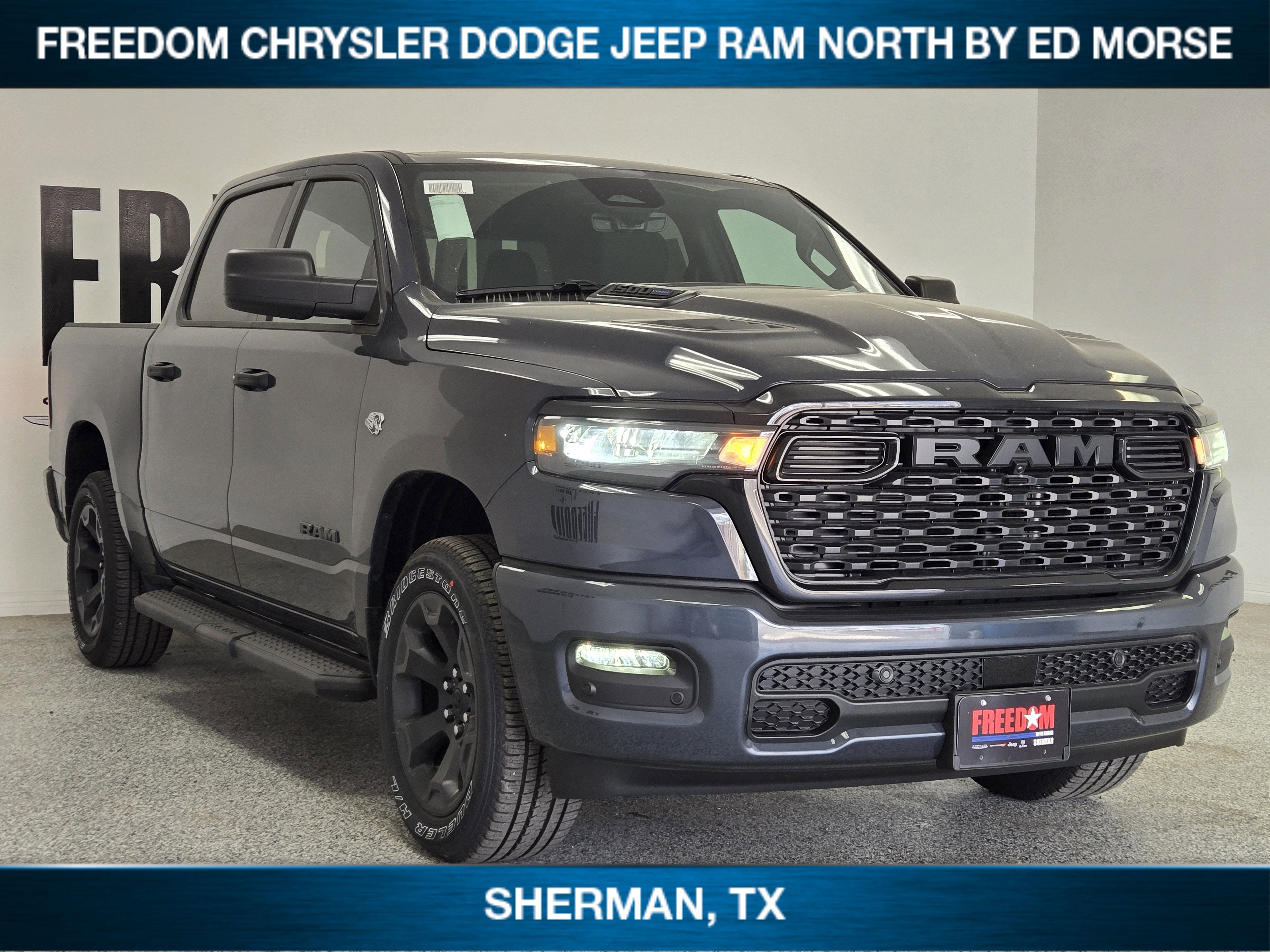 2026 RAM Ram 1500 RAM 1500 EXPRESS CREW CAB 4X4 5'7' BOX