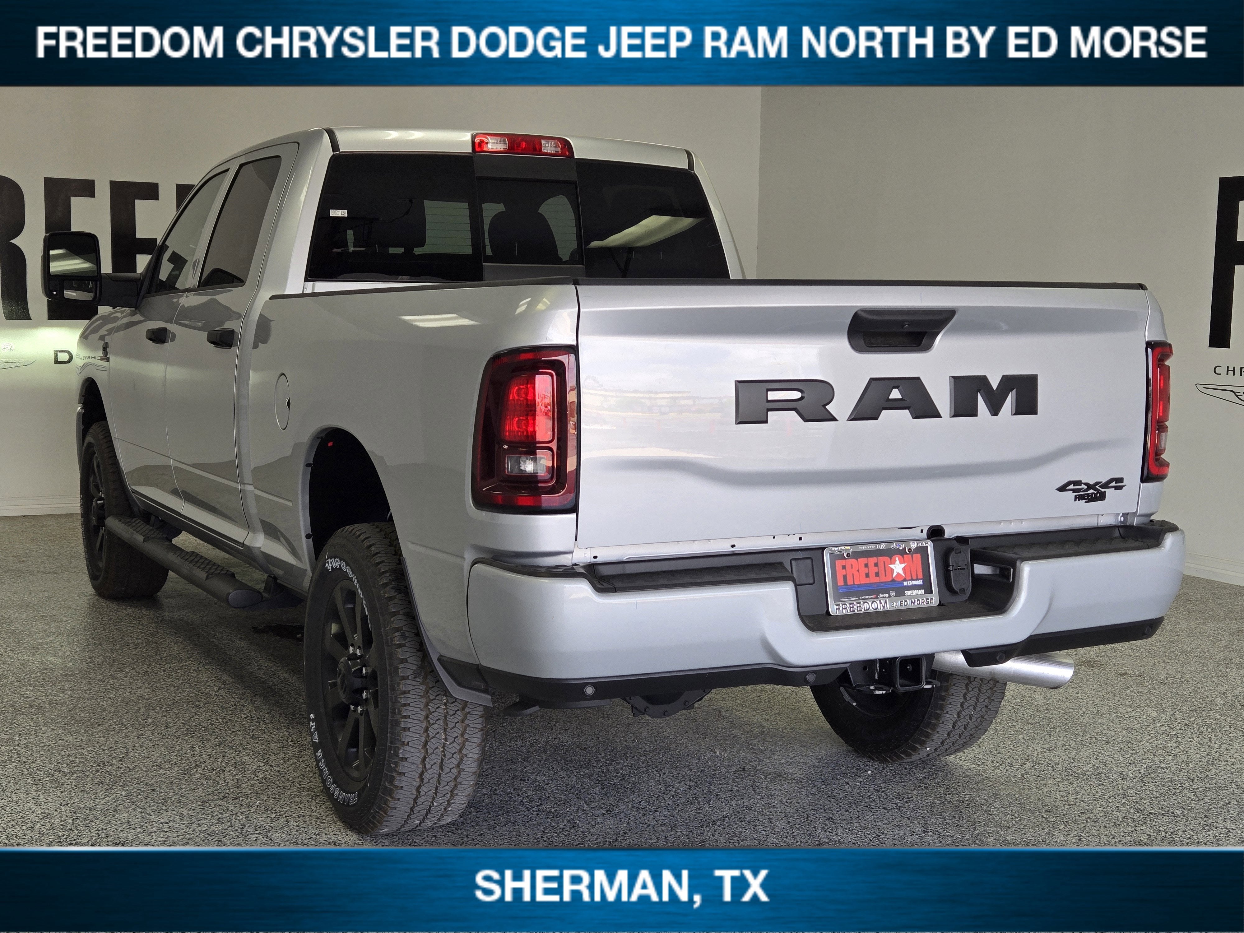 2026 RAM Ram 2500 RAM 2500 BLACK EXPRESS CREW CAB 4X4 6'4' BOX
