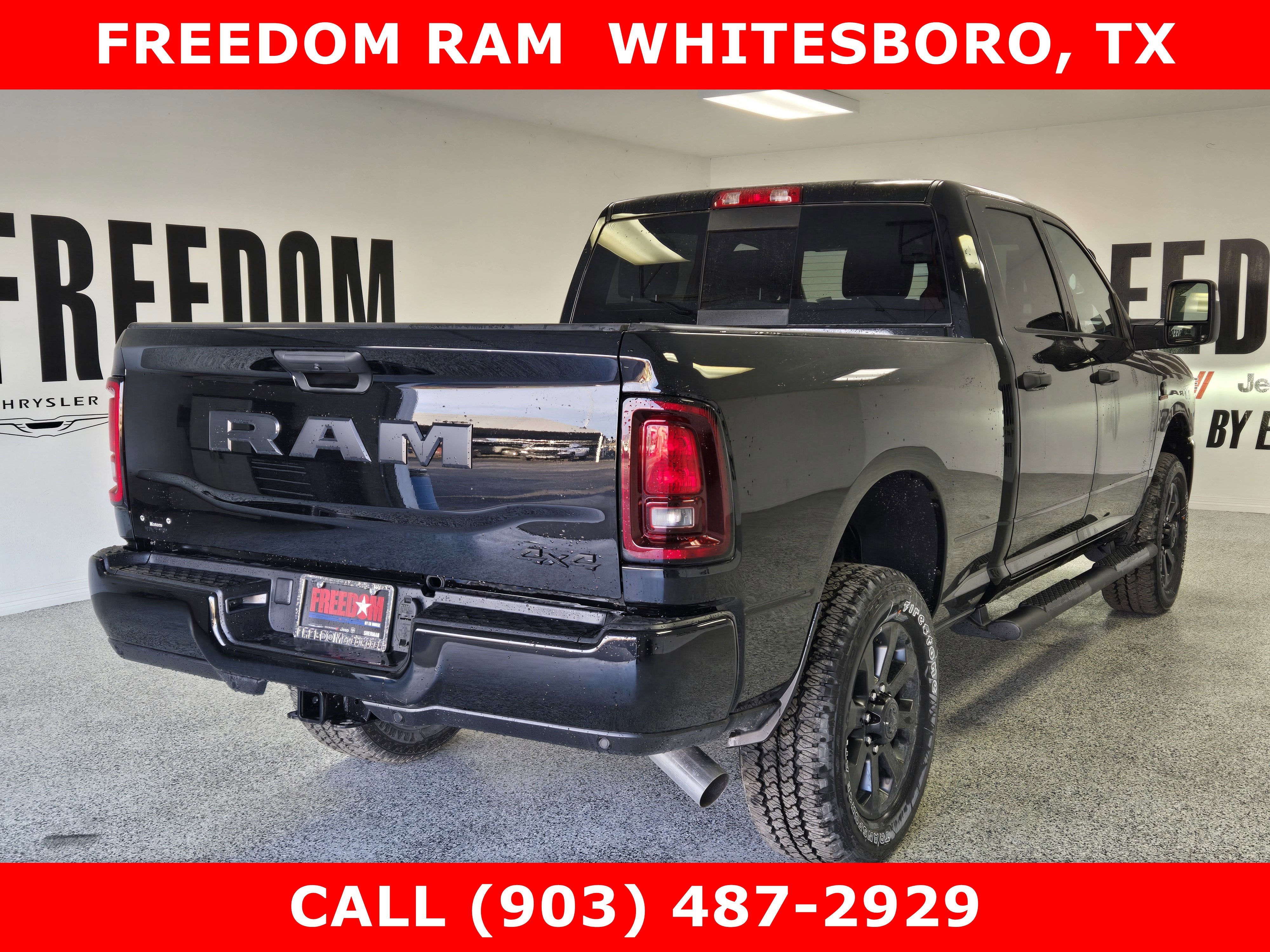 2026 RAM Ram 2500 RAM 2500 BLACK EXPRESS CREW CAB 4X4 6'4' BOX