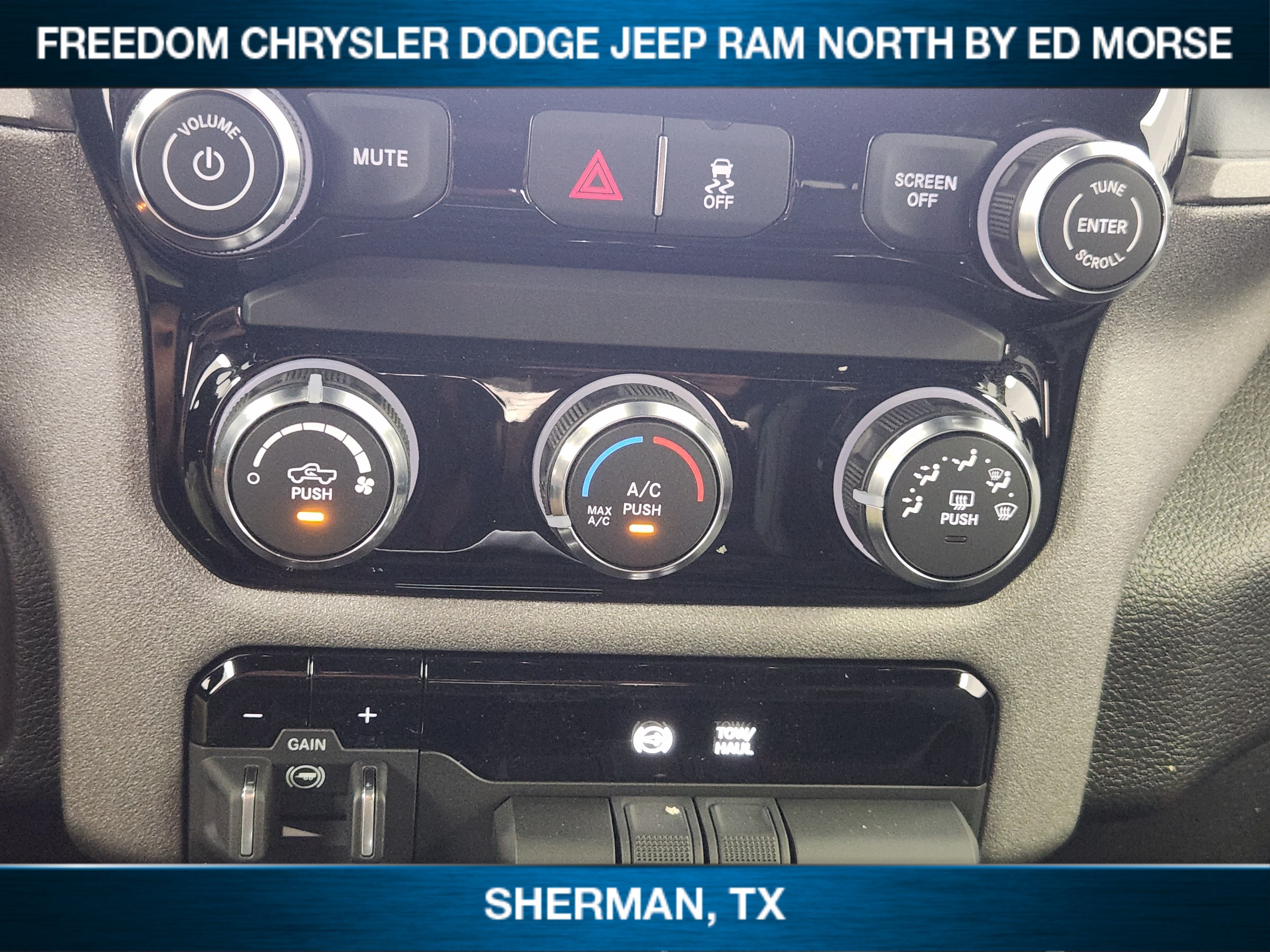 2026 RAM 3500 RAM 3500 TRADESMAN CREW CAB 4X4 8' BOX