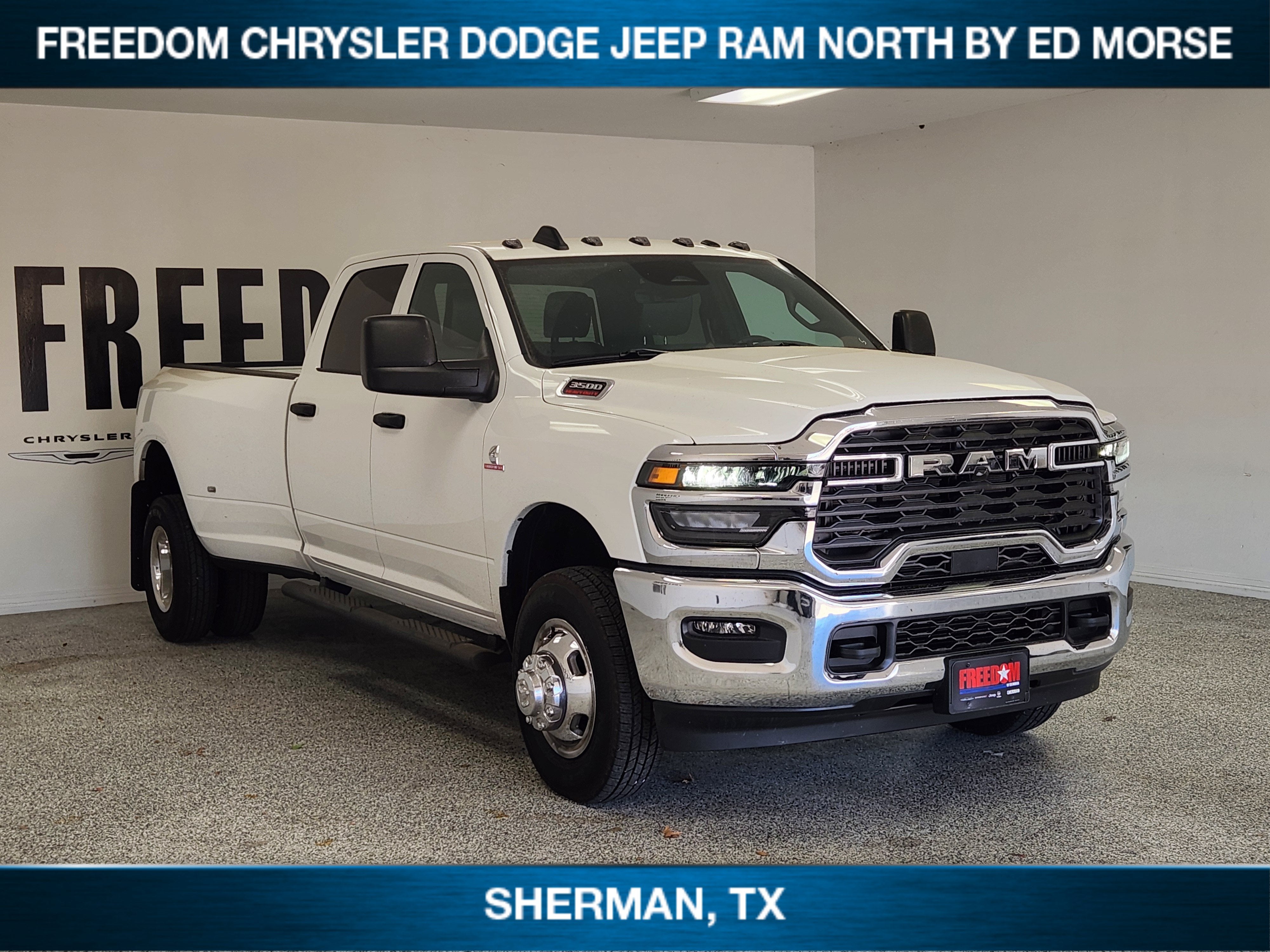 2026 RAM 3500 RAM 3500 TRADESMAN CREW CAB 4X4 8' BOX