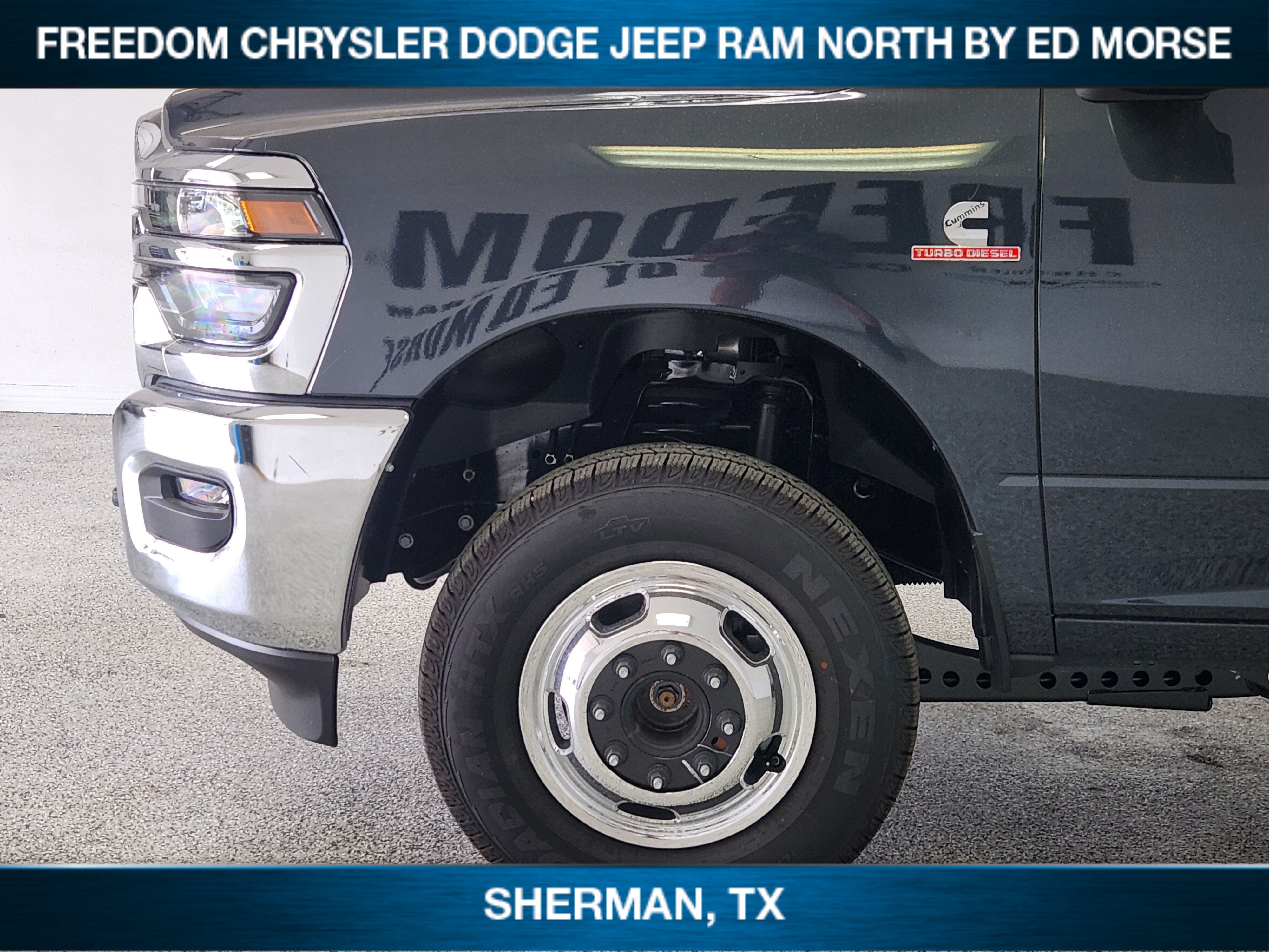 2026 RAM 3500 RAM 3500 TRADESMAN CREW CAB 4X4 8' BOX
