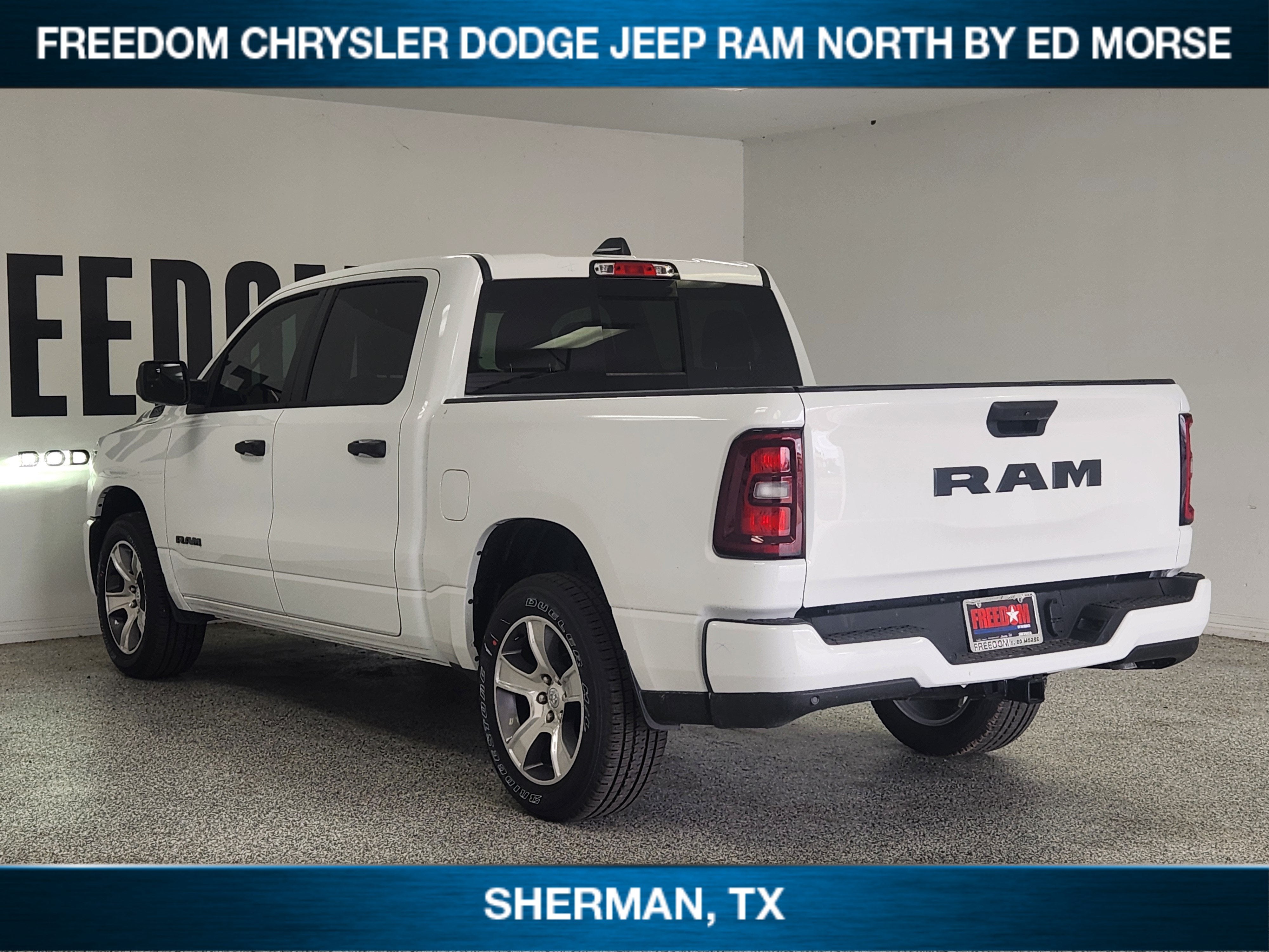 2026 RAM Ram 1500 RAM 1500 EXPRESS CREW CAB 4X2 5'7' BOX