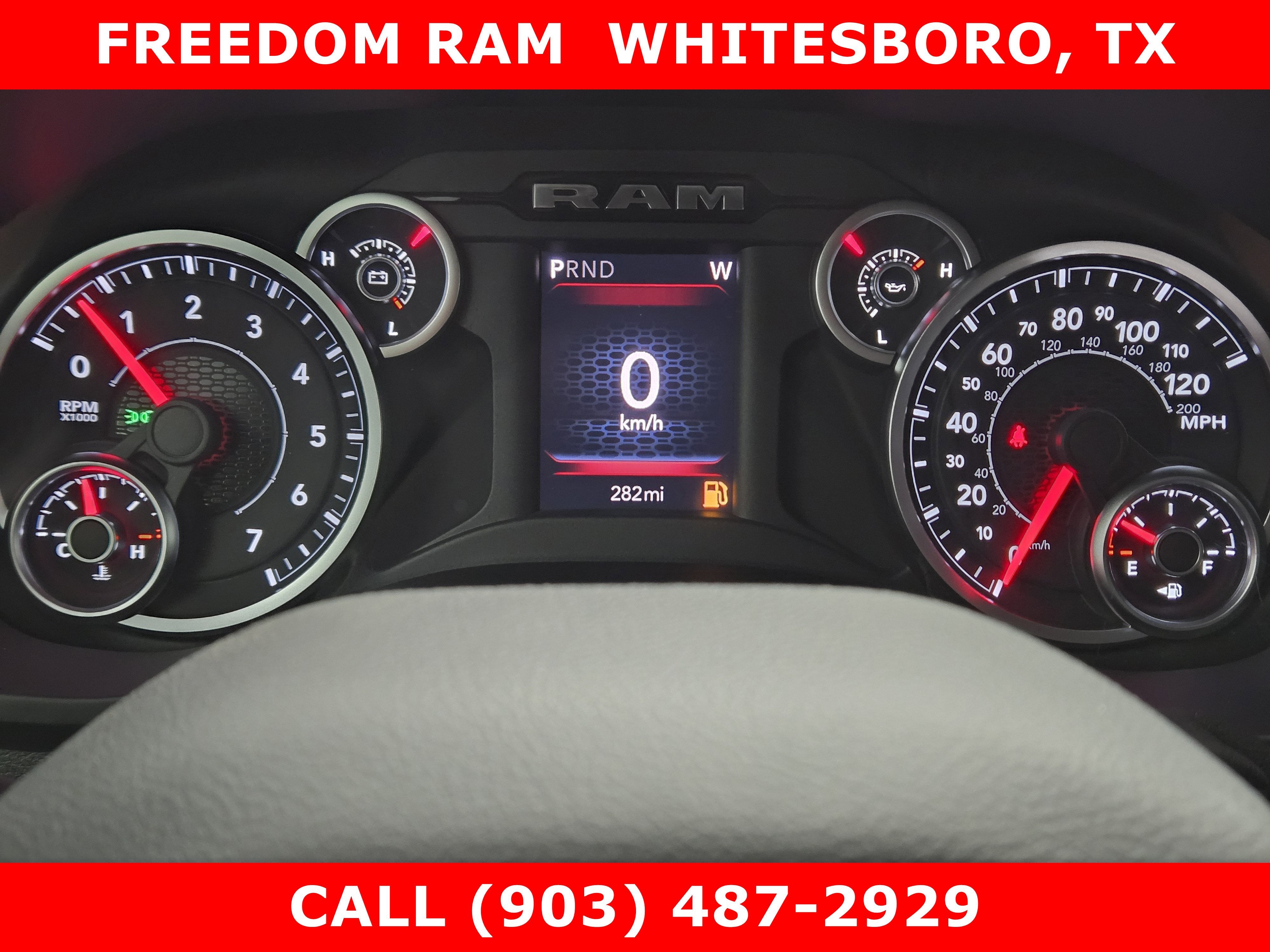 2026 RAM Ram 2500 RAM 2500 BLACK EXPRESS CREW CAB 4X4 6'4' BOX