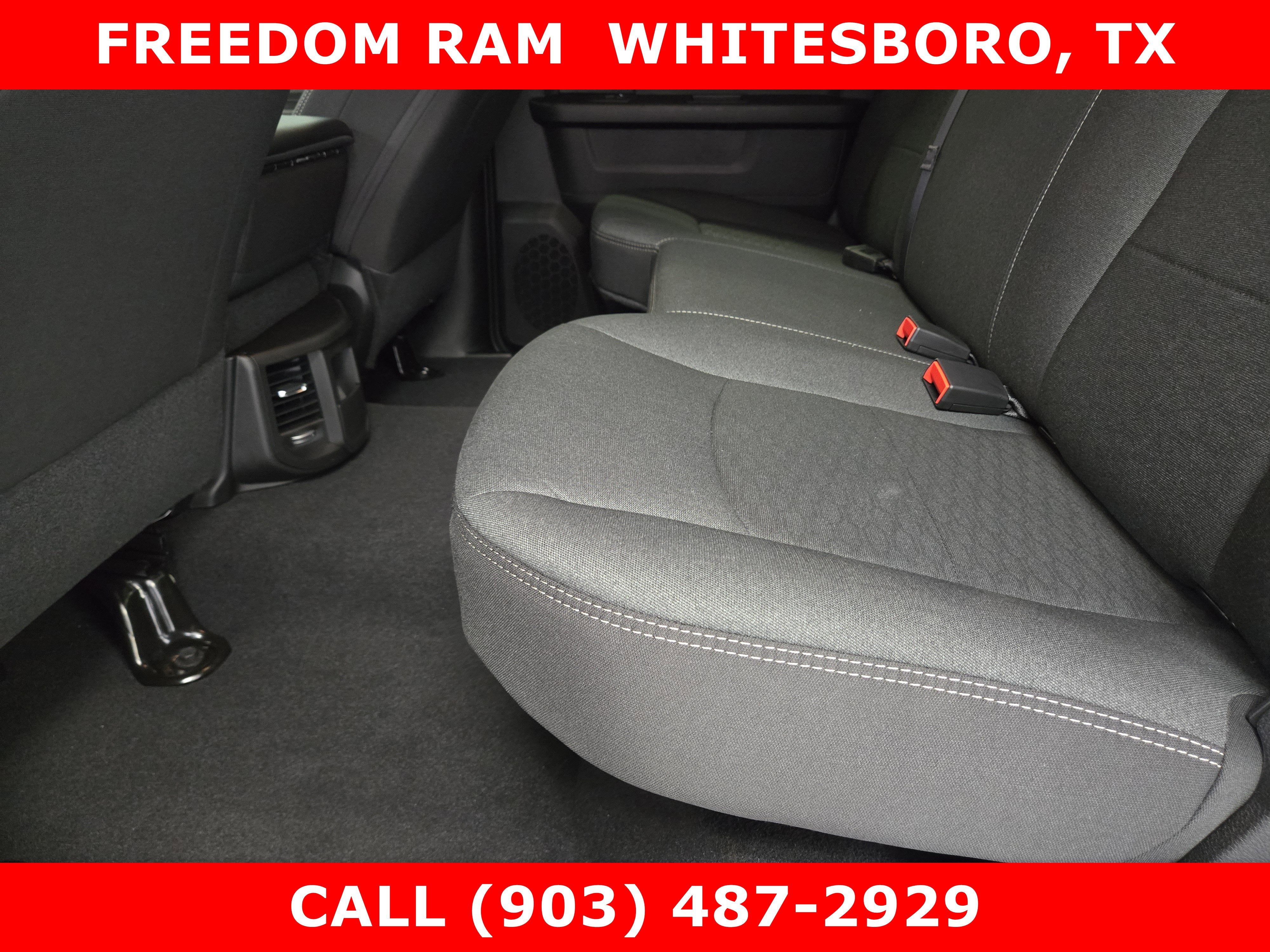 2026 RAM Ram 2500 RAM 2500 BLACK EXPRESS CREW CAB 4X4 6'4' BOX