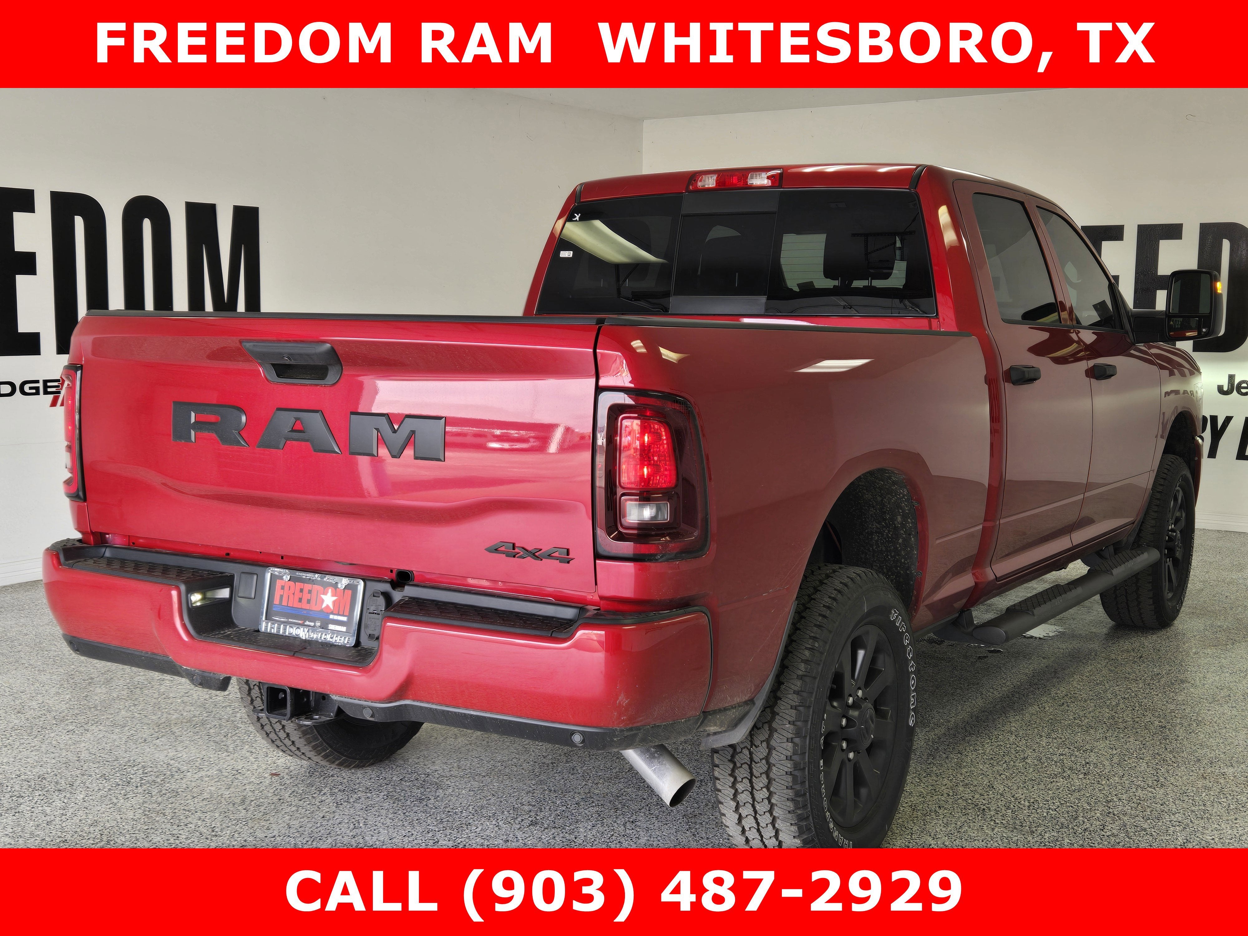 2026 RAM Ram 2500 RAM 2500 BLACK EXPRESS CREW CAB 4X4 6'4' BOX