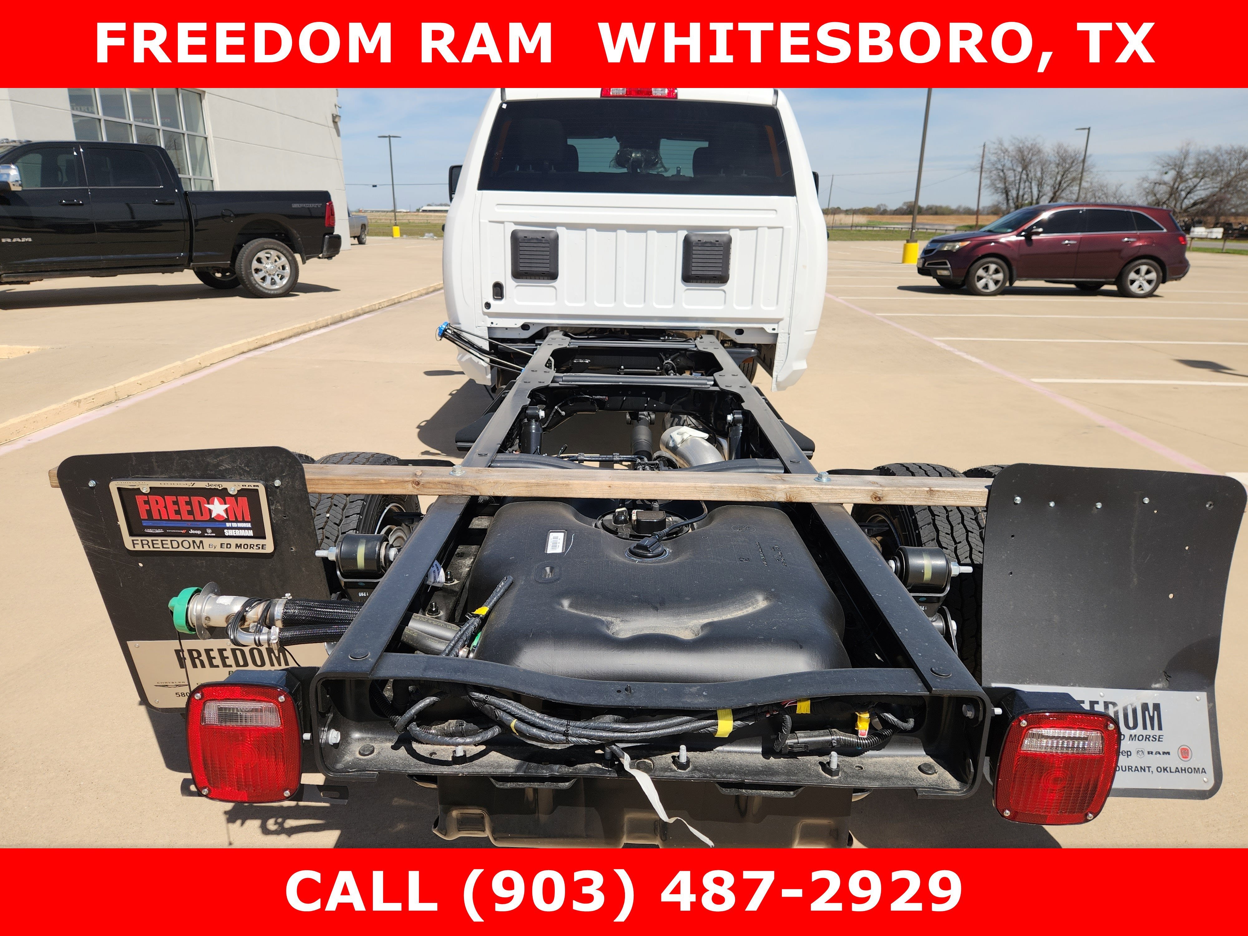 2026 RAM Ram 5500 Chassis Cab RAM 5500 TRADESMAN CHASSIS CREW CAB 4X4 84' CA