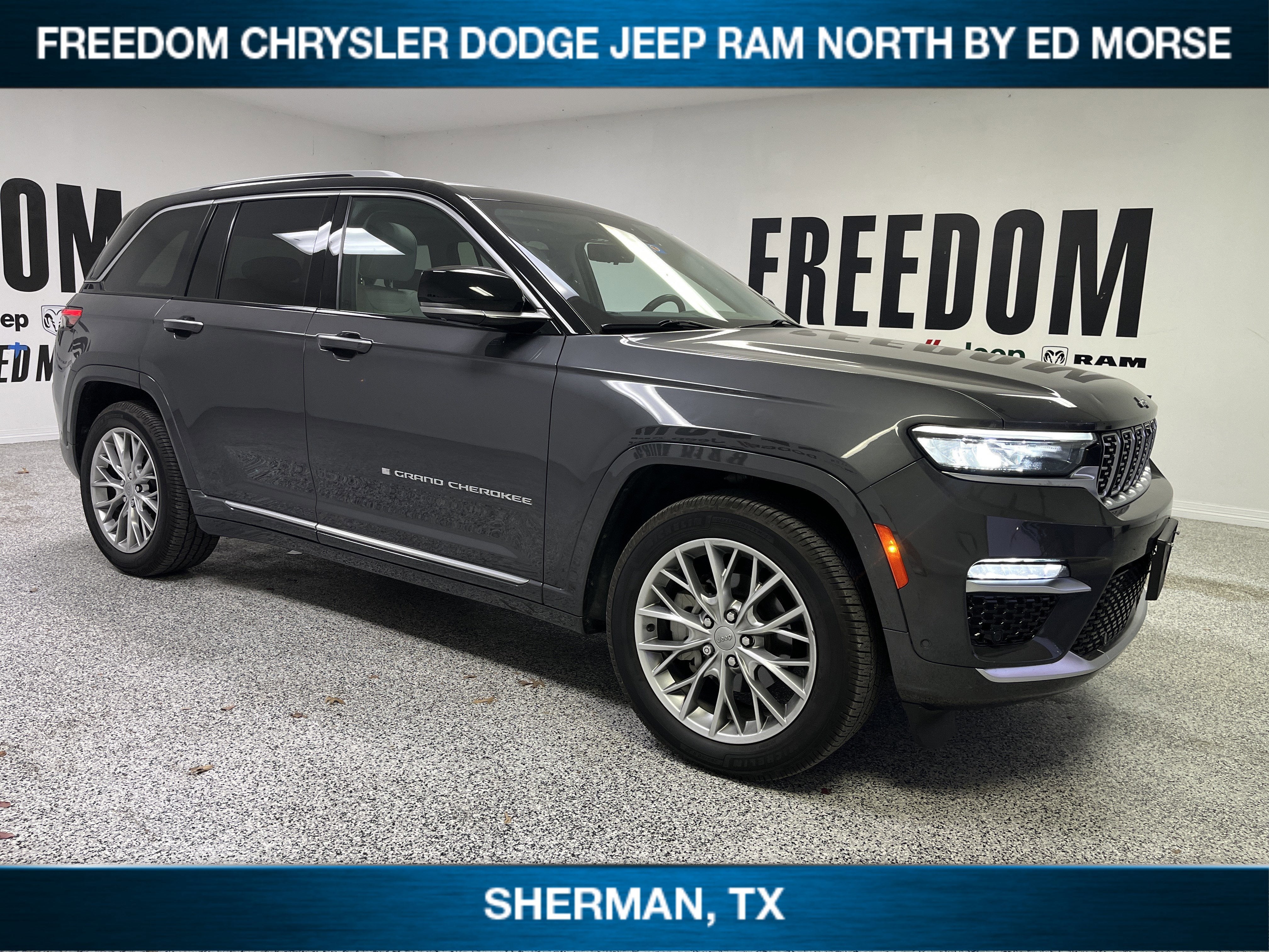 2023 Jeep Grand Cherokee Summit