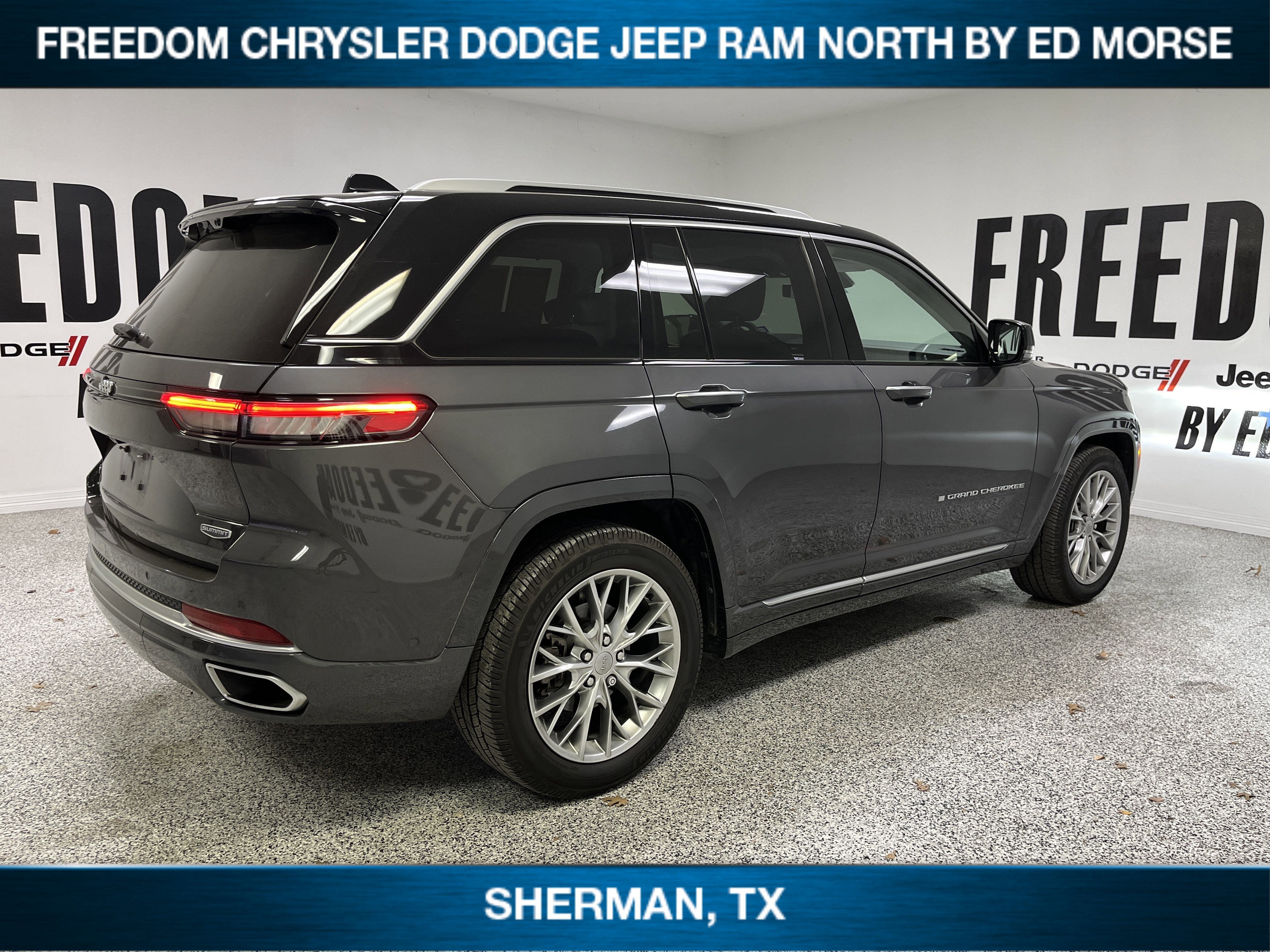 2023 Jeep Grand Cherokee Summit