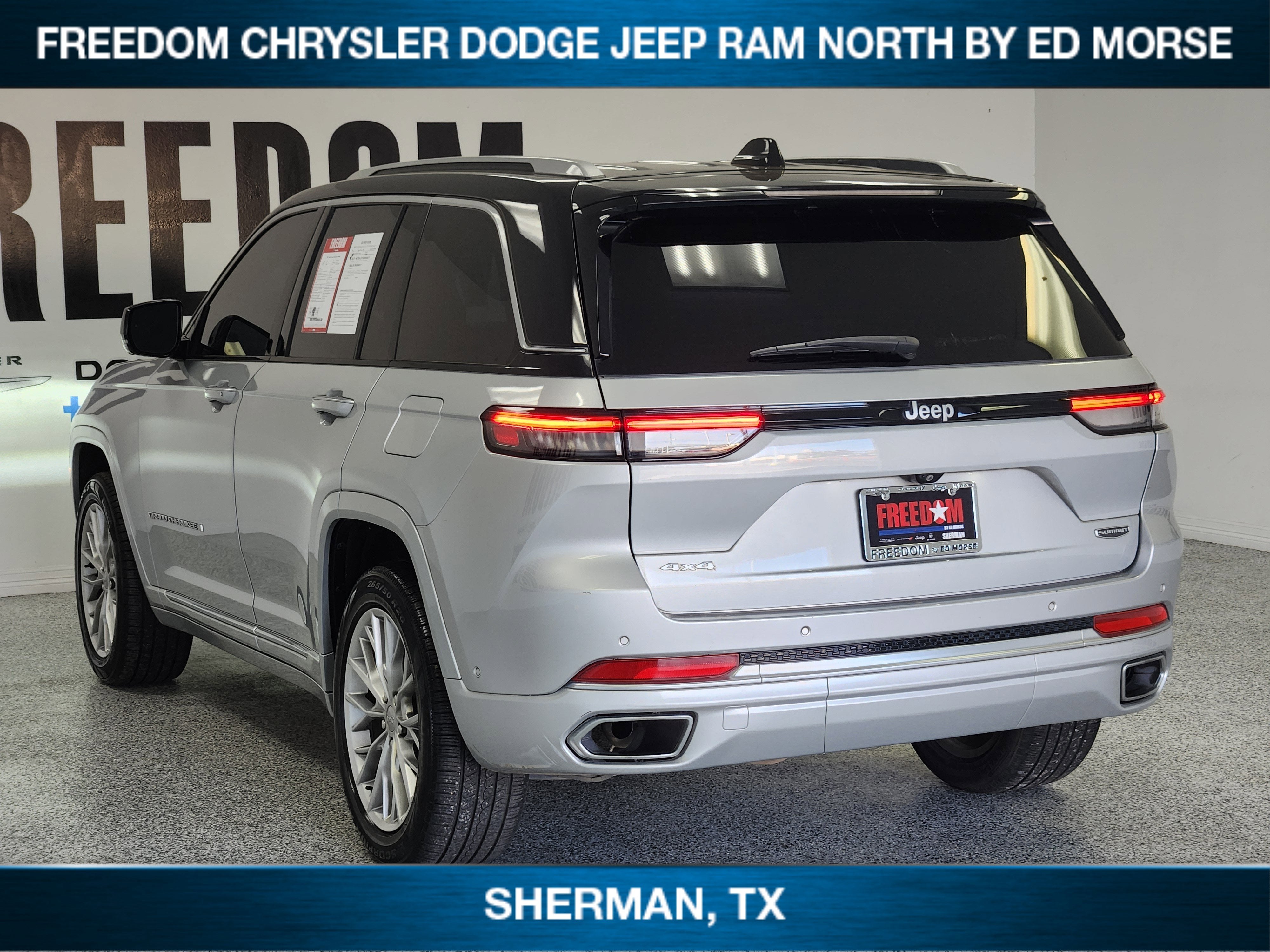 2023 Jeep Grand Cherokee Summit