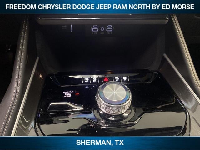 2024 Jeep Wagoneer Base