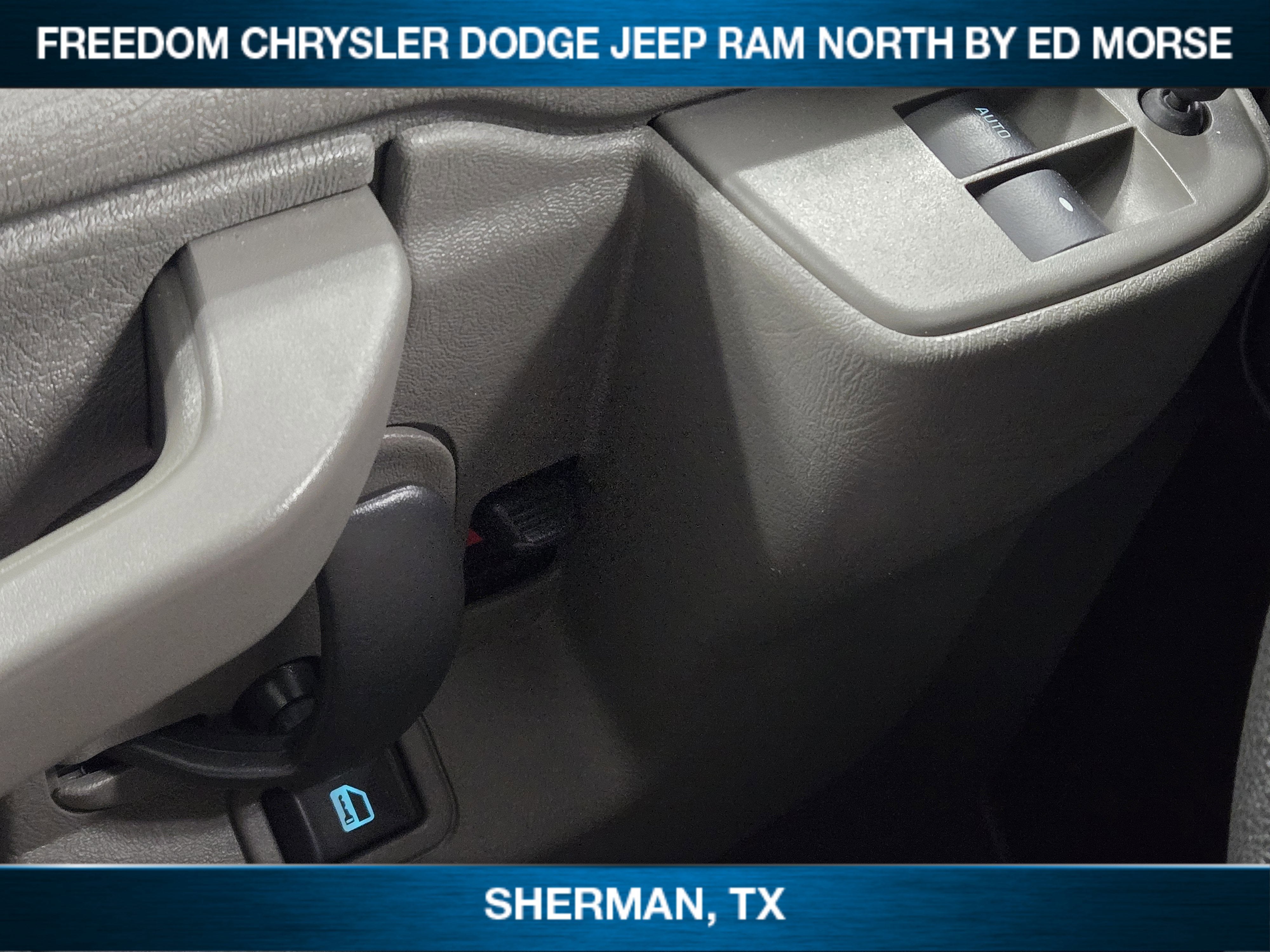 2023 Chevrolet Express Passenger LS