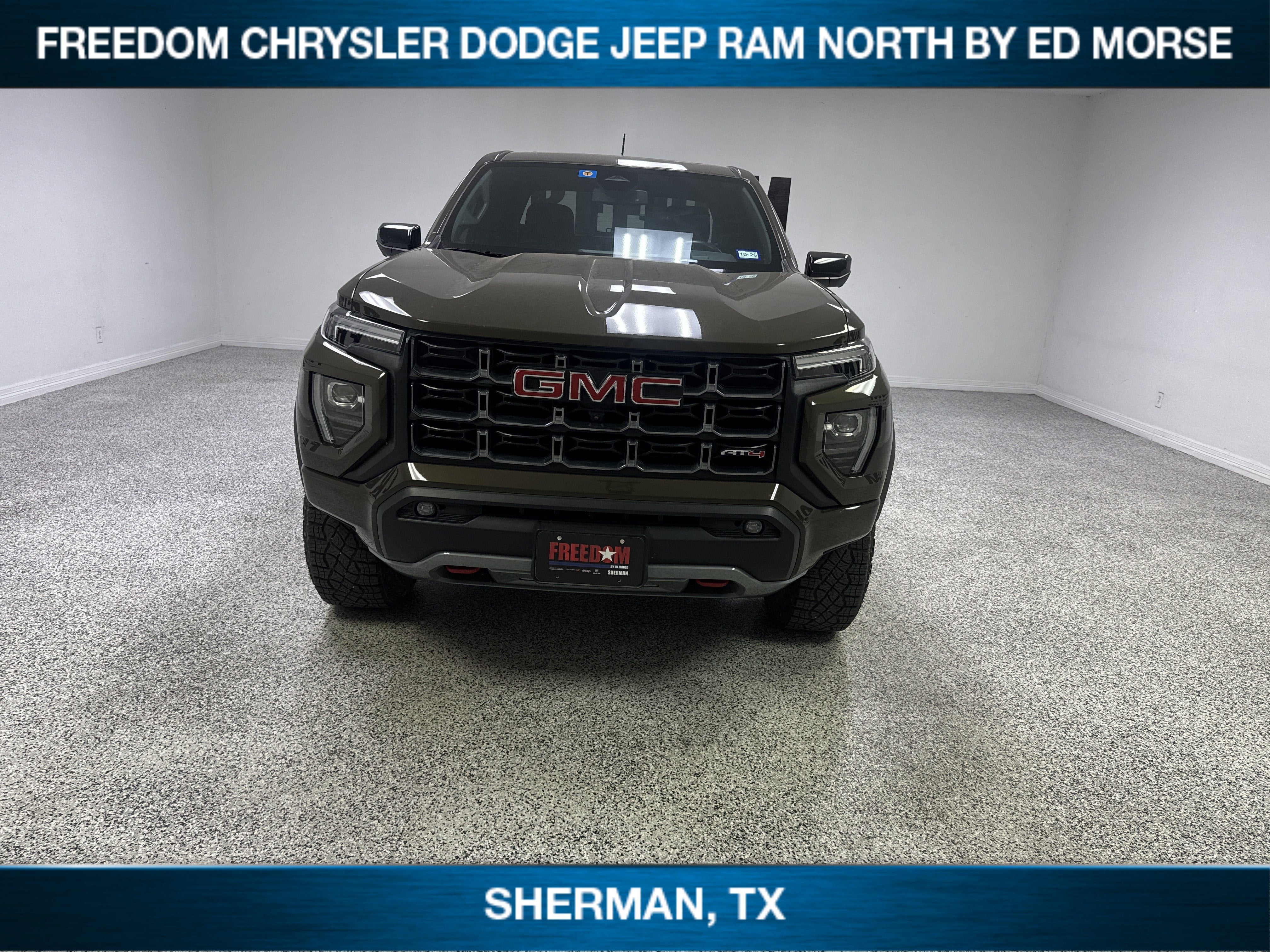 2023 GMC Canyon 4WD AT4