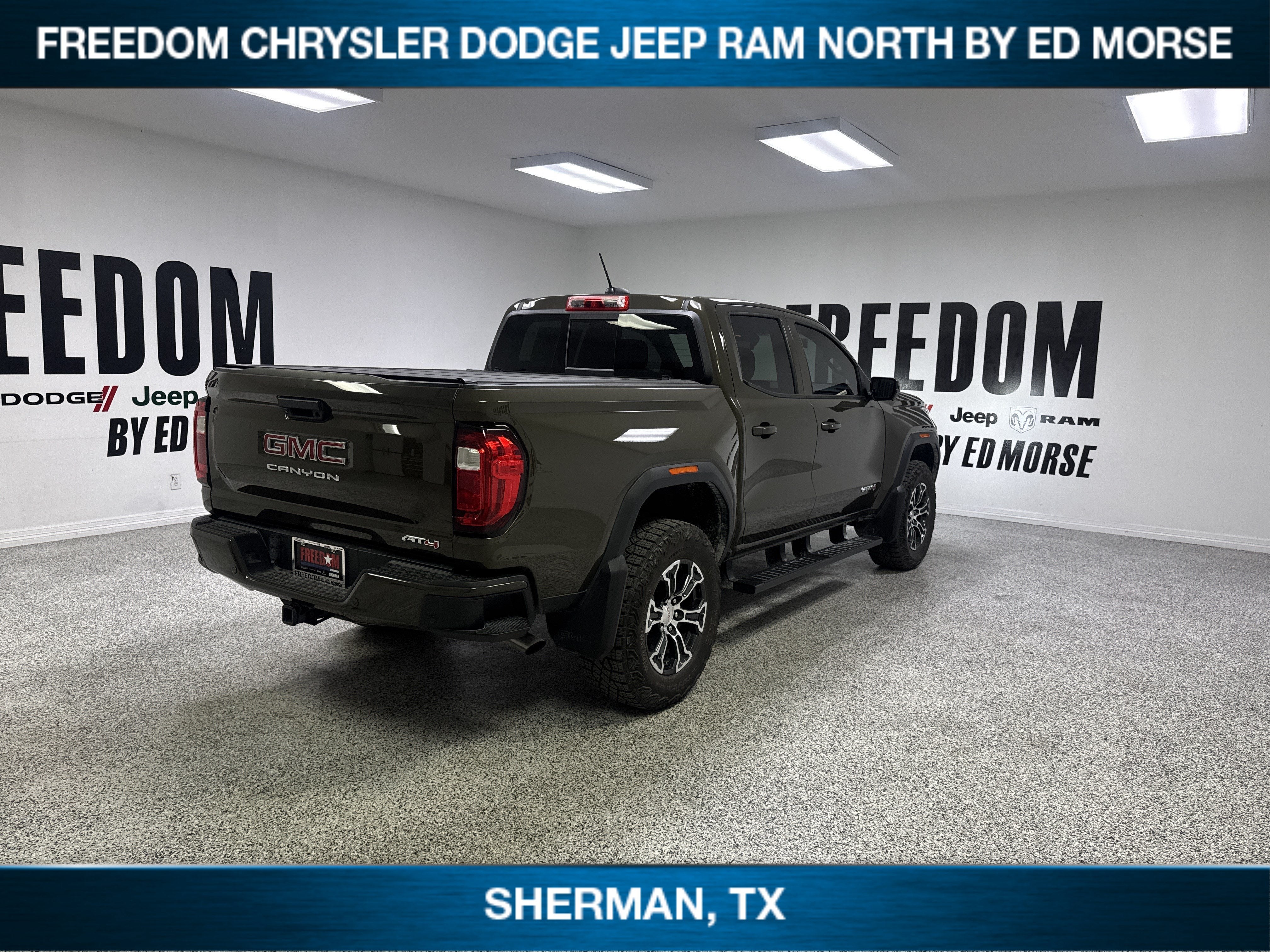 2023 GMC Canyon 4WD AT4