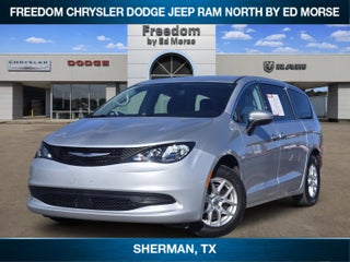 2023 Chrysler Voyager LX