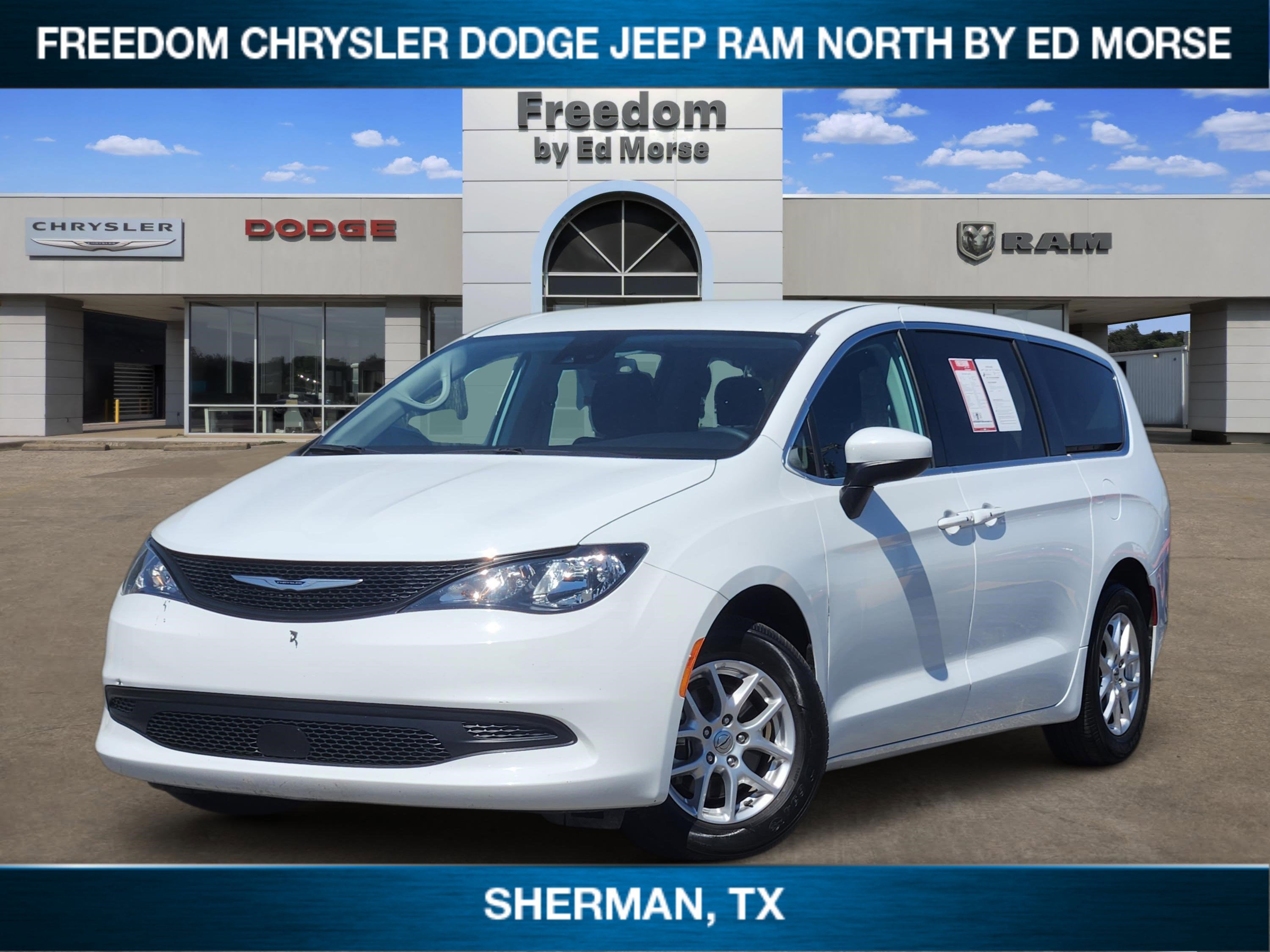 2023 Chrysler Voyager LX