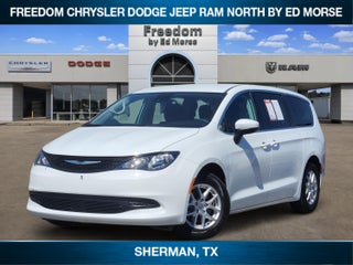 2023 Chrysler Voyager LX