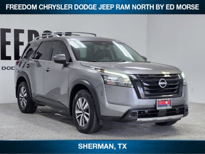2023 Nissan Pathfinder SL