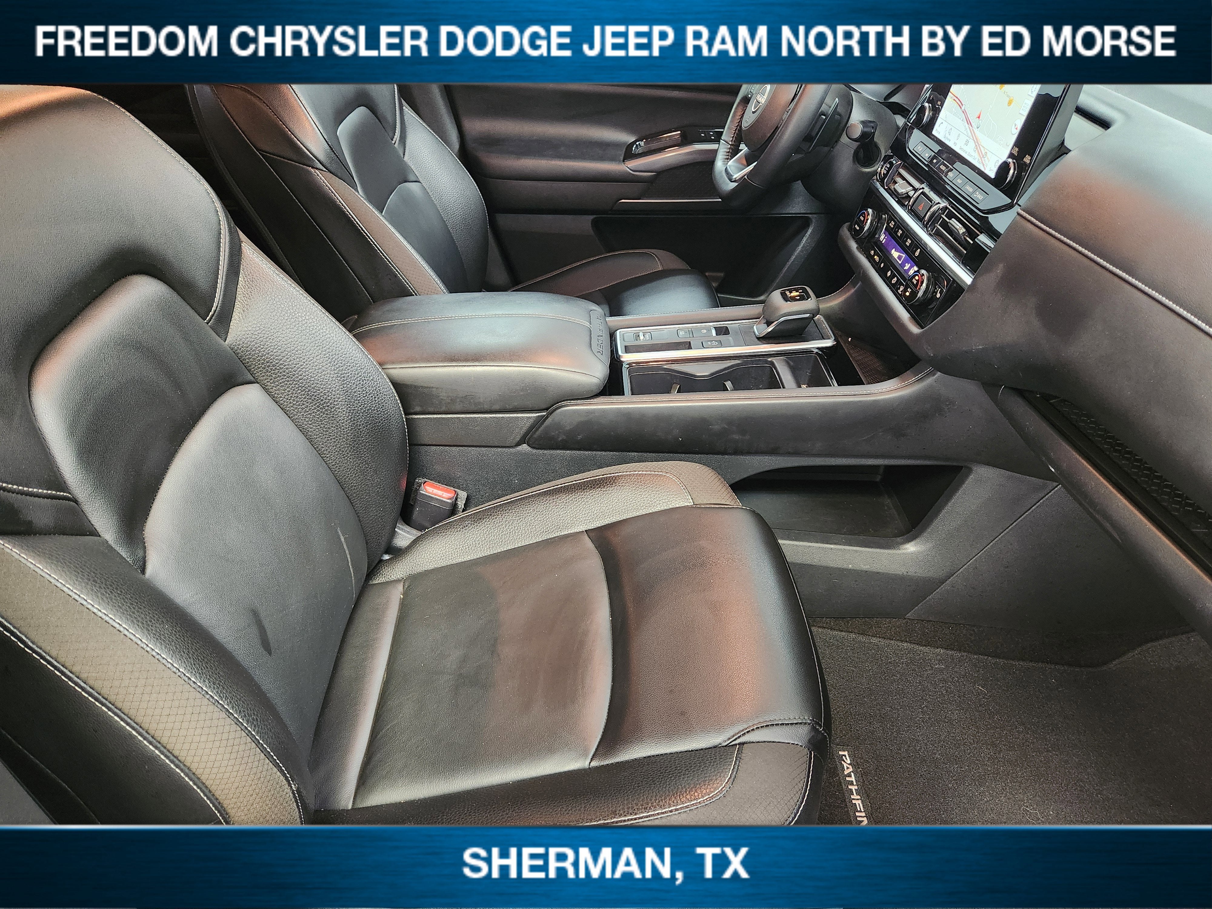 2023 Nissan Pathfinder SL